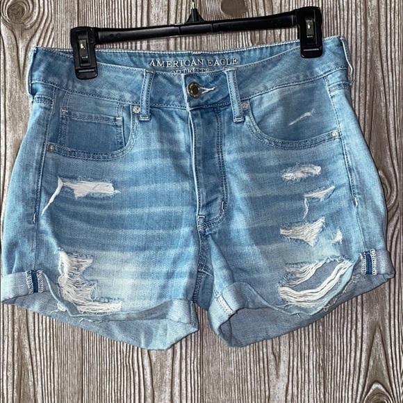 Button up jean shorts from American Eagle - Picture 1 of 4